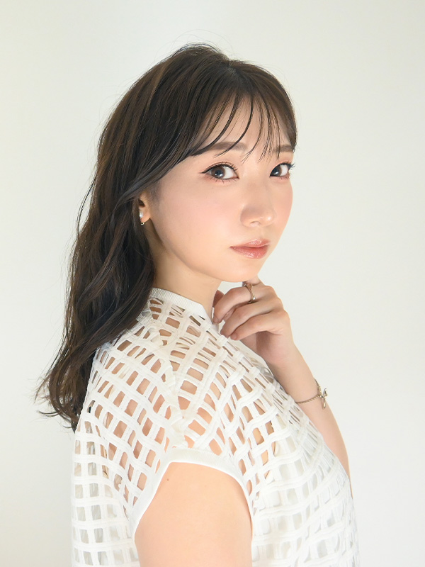 前園梨香子 役 井上麻里奈