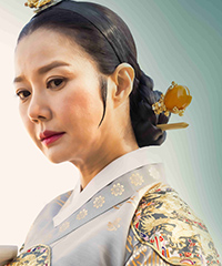 チョ・ウンスク（大妃役）