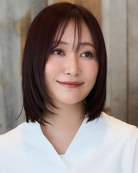 加賀レイナ