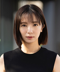 入来茉里