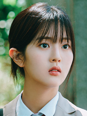 ユン・チョンア(高校2年生/1995年)