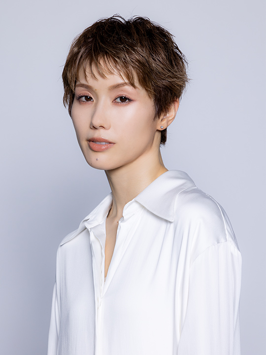 彩風咲奈 Ayakaze Sakina